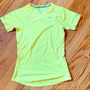 🌟4/$20🌟 Nike Dri-Fit running shirt